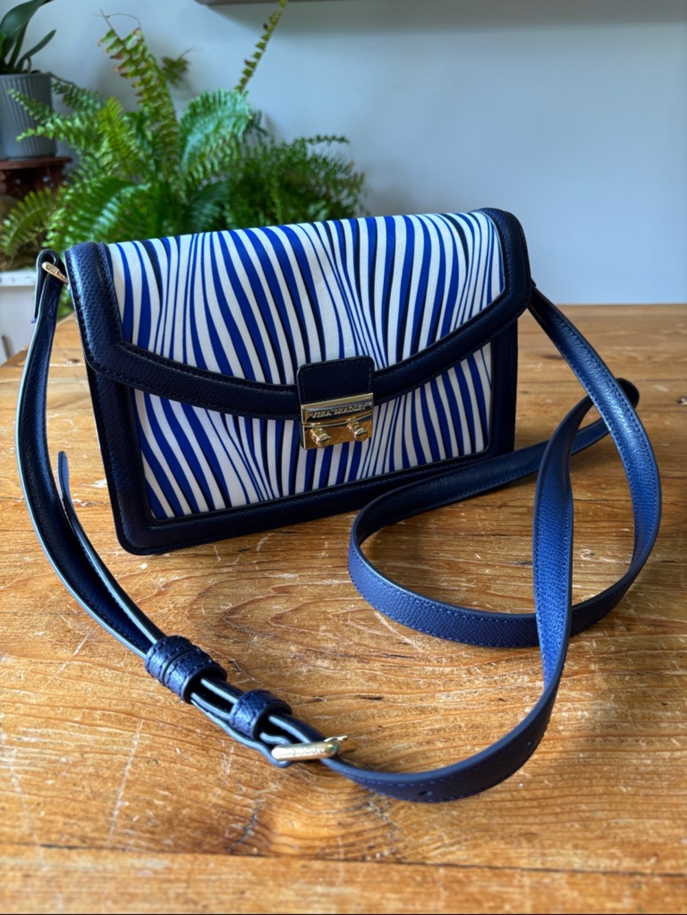 Vera Bradley Tess Wavy Stripe Blue and White Wave-Print Crossbody